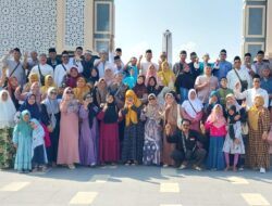 Keluarga Besar Jam’iyah Tahlil Yasin RW.2 Tebon Kebonsari Ziarah Wali