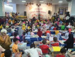 Murid RA – MI Roudlotul Ulum Kebonsari Mengikuti Lomba Mewarnai di Ramayana Mall Sidoarjo